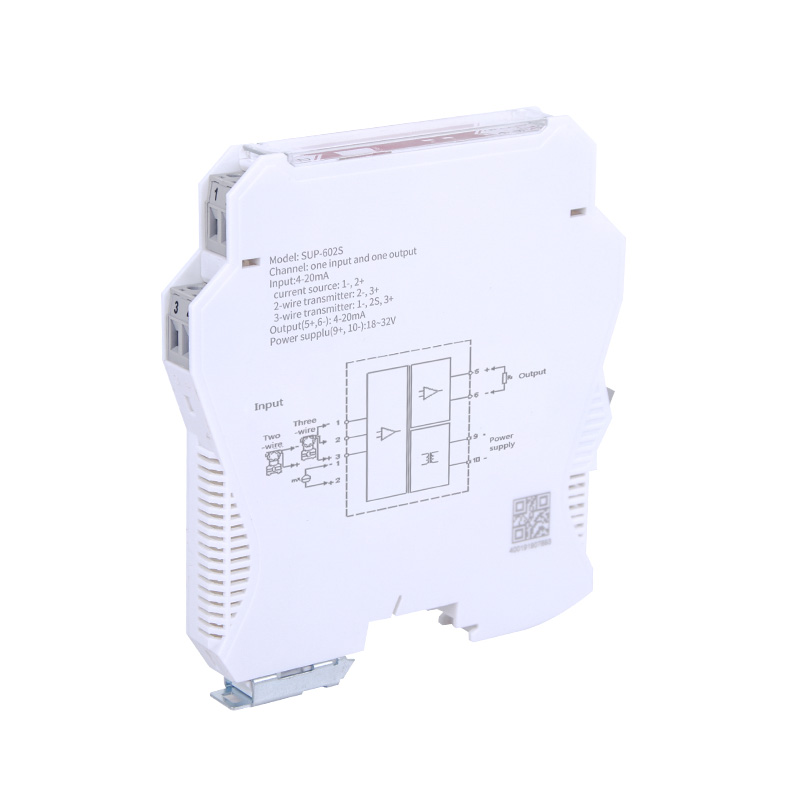 Intelligent signal isolator for voltage current