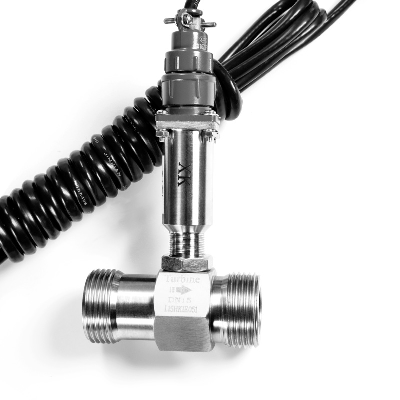 Turbine flow sensor thread connection